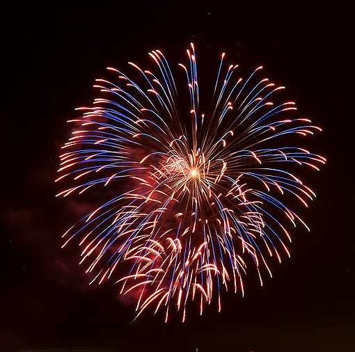 514px-Summerfest_2008_fireworks_7077